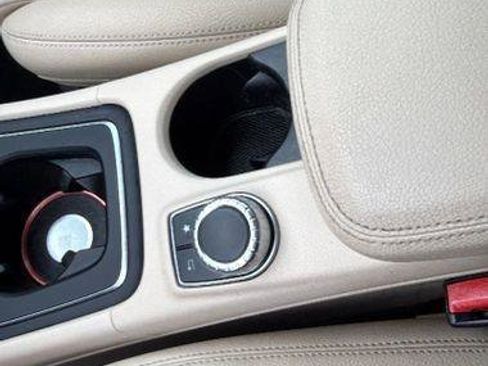 Used 2016 Mercedes-Benz GLA 250 4MATIC image 19