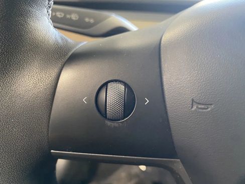 Used 2023 Tesla Model 3 Standard Range image 18