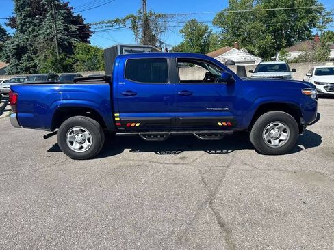 Used 2023 Toyota Tacoma SR5 RWD image 4