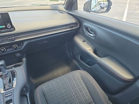 Certified 2024 Honda HR-V Sport image 12