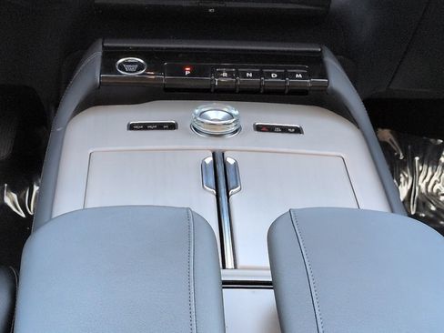 Certified 2025 Lincoln Navigator L Reserve AWD/4WD image 20