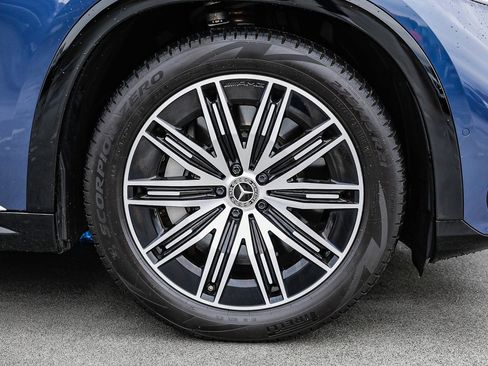 Certified 2023 Mercedes-Benz EQS 580 4MATIC SUV image 9