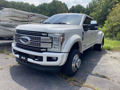 Used 2017 Ford F450 Platinum w/ Platinum Ultimate Package AWD/4WD image 3