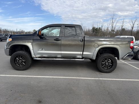 Used 2014 Toyota Tundra SR5 image 3