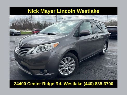 Used 2014 Toyota Sienna XLE w/ Entertainment Package image 1