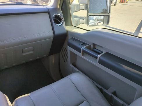 Used 2010 Ford F250 XLT image 15