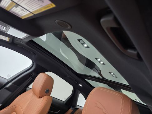 New 2026 Jaguar F-PACE R-Dynamic S AWD/4WD image 9