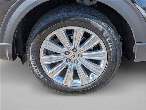 Used 2023 Ford Explorer King Ranch w/ Technology Package image 9