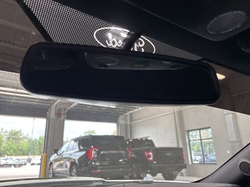 Used 2022 Ford Mustang Shelby GT500 w/ Technology Package image 43