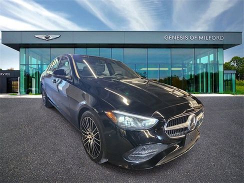 Used 2025 Mercedes-Benz C 300 4MATIC Sedan image 3
