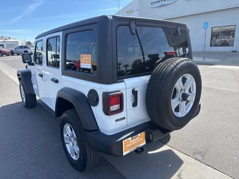 Used 2022 Jeep Wrangler Unlimited Sport AWD/4WD image 3
