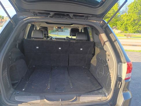 Used 2011 Jeep Grand Cherokee Limited AWD/4WD image 11