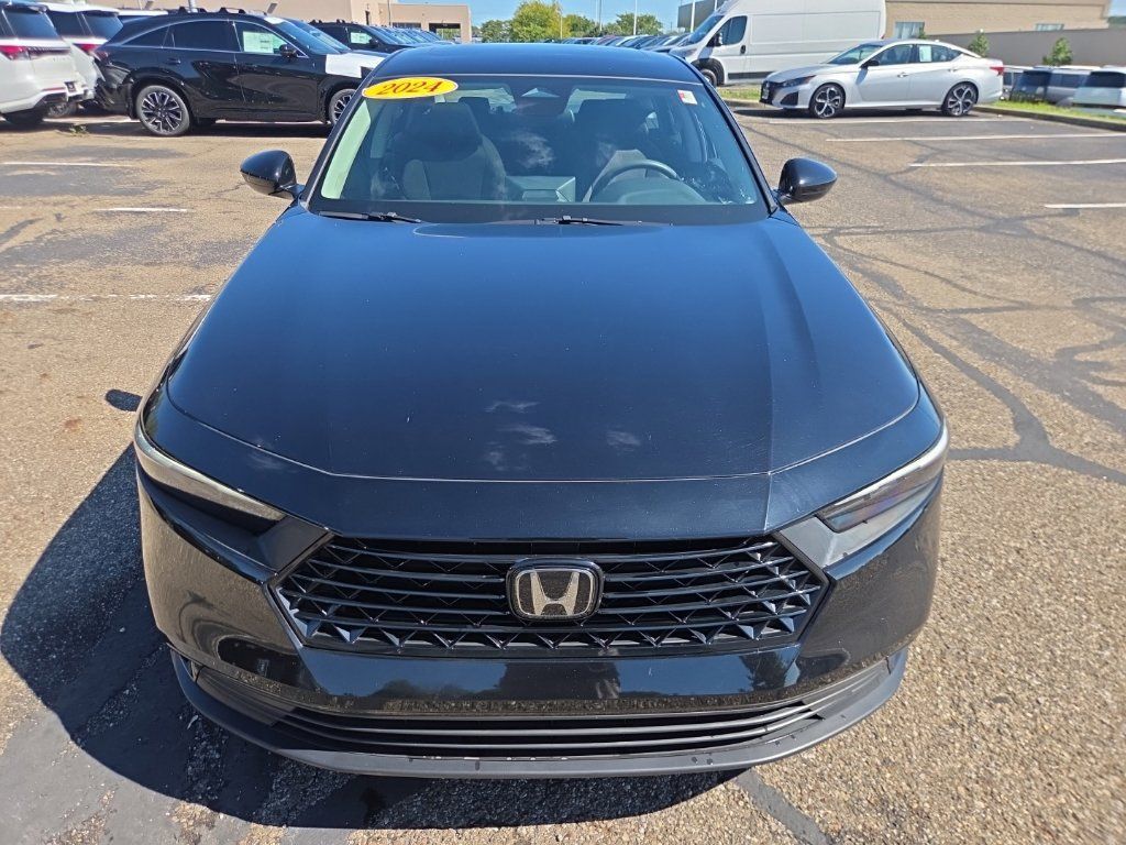 Used 2024 Honda Accord EX image 12