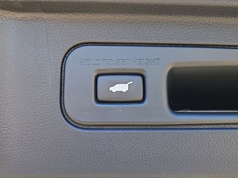 Used 2024 Honda Pilot TrailSport image 14