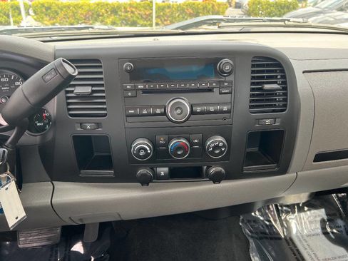 Used 2011 Chevrolet Silverado 1500 W/T RWD image 27