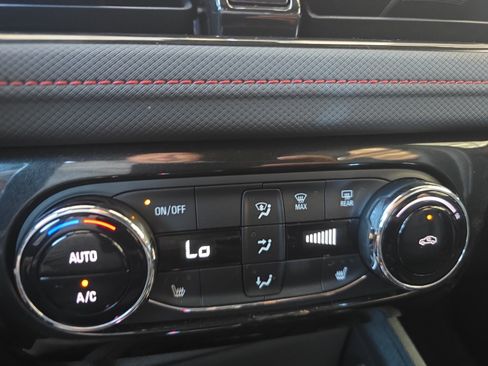 Used 2024 Chevrolet TrailBlazer RS w/ Convenience Package FWD image 16