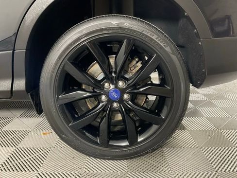 Used 2017 Ford Escape SE w/ Equipment Group 201A image 10