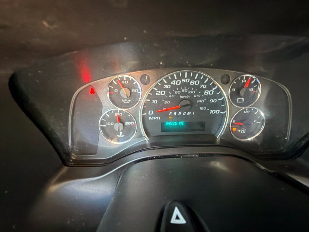 Used 2019 Chevrolet Express 2500 w/ Driver Convenience Package RWD image 25