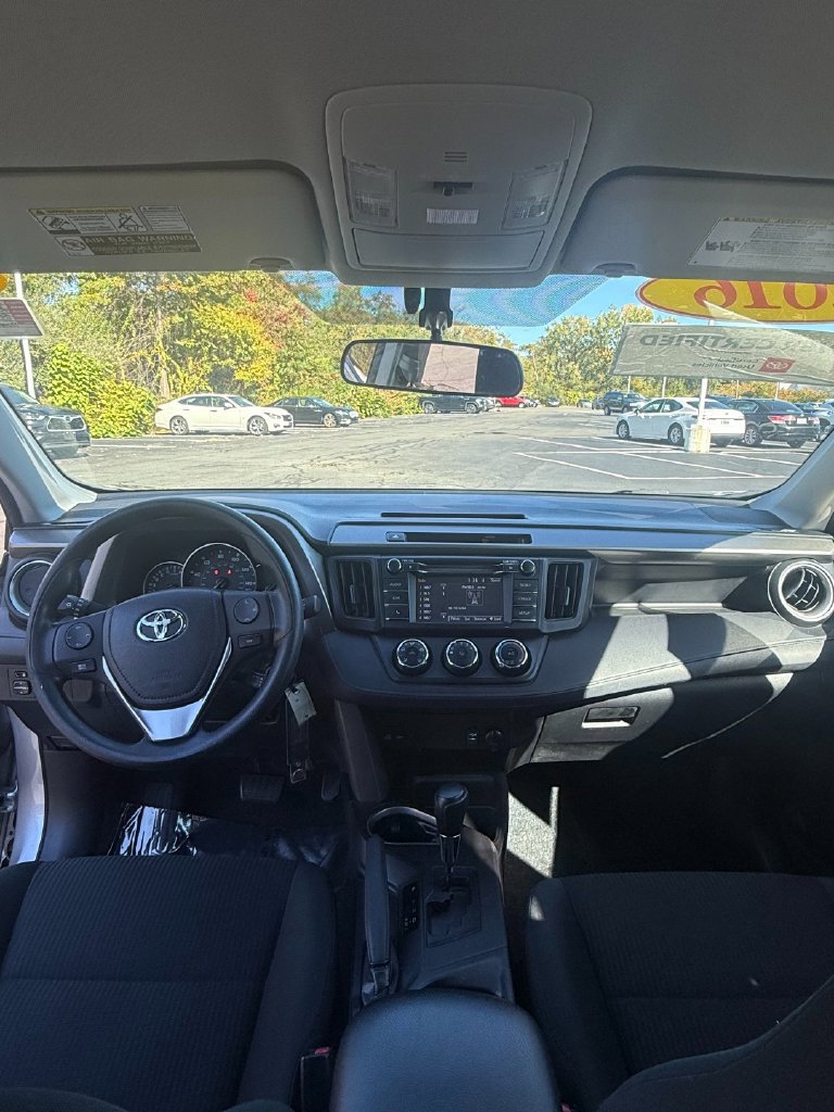 Used 2016 Toyota RAV4 LE AWD/4WD image 28