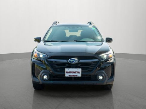 Used 2024 Subaru Outback Premium AWD/4WD image 2