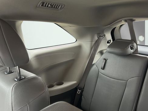 Used 2024 Toyota Sienna XLE image 28