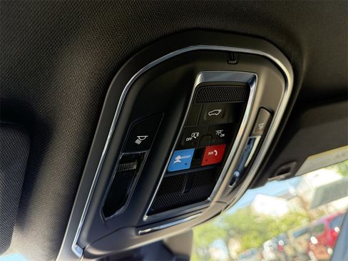 New 2025 Jeep Grand Cherokee Limited w/ Black Appearance Package image 25