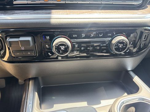 New 2026 Chevrolet Silverado 1500 LTZ w/ LTZ Premium Package AWD/4WD image 18