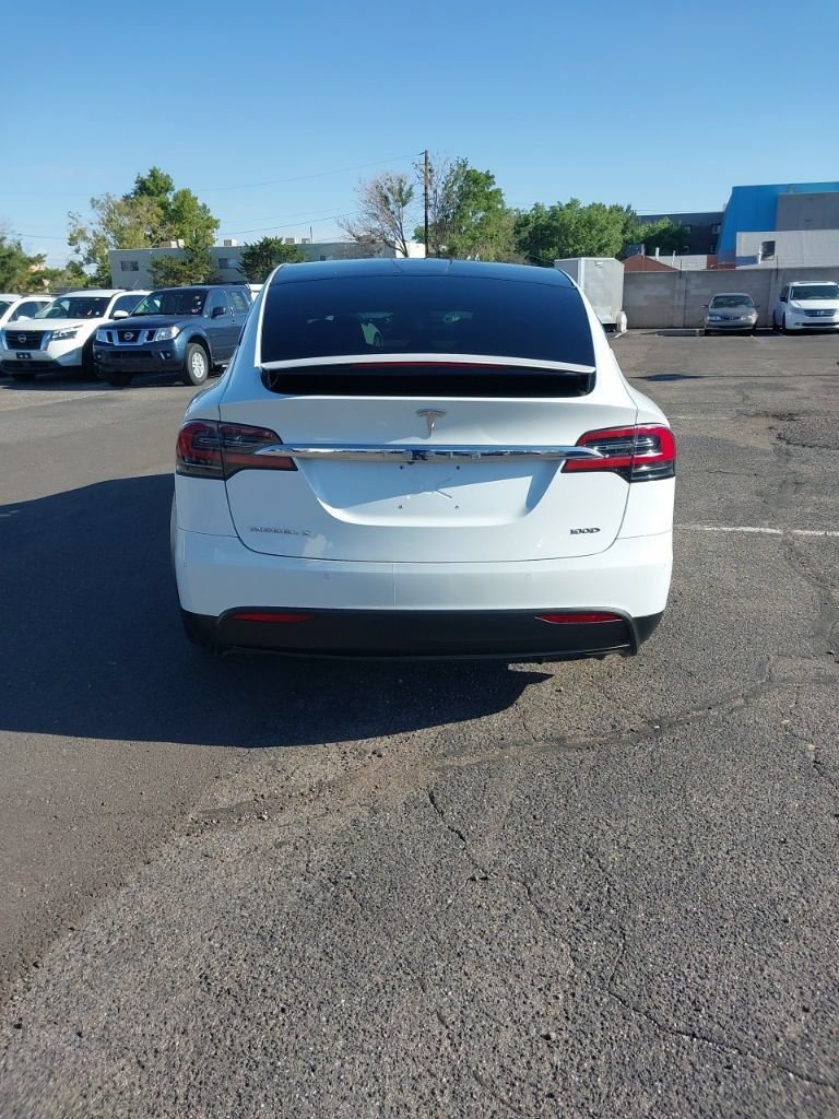 Used 2018 Tesla Model X 100D AWD/4WD image 4
