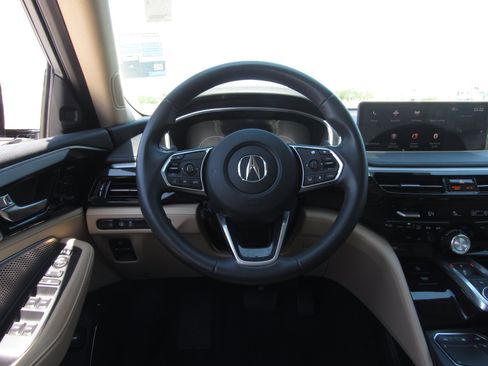 Used 2024 Acura MDX SH-AWD image 25