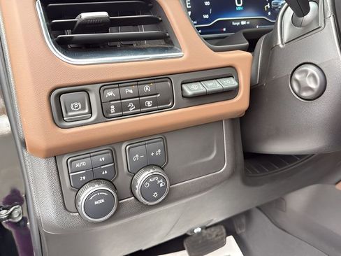 Used 2023 Chevrolet Tahoe High Country w/ LPO, Illumination Package AWD/4WD image 30