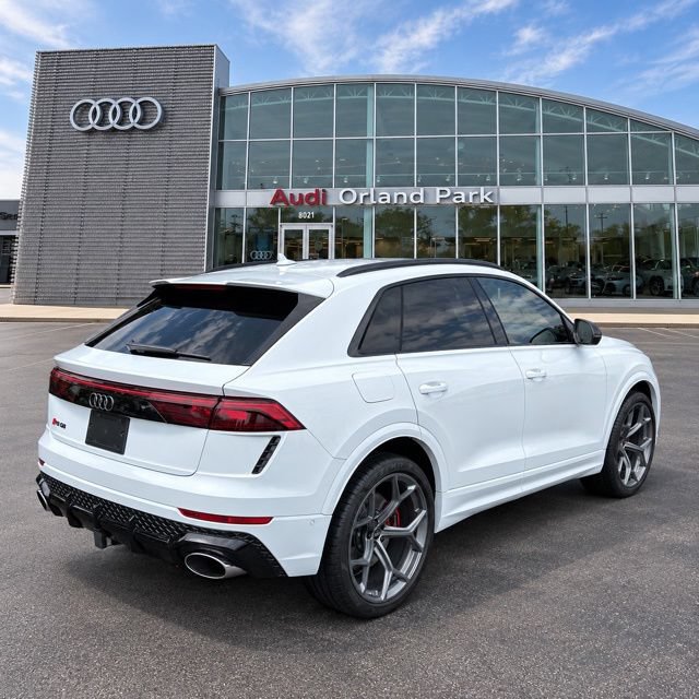Used 2025 Audi RS Q8 performance AWD/4WD image 2