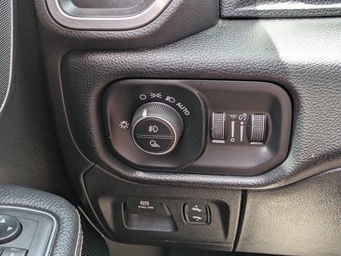 Used 2020 RAM 1500 Laramie AWD/4WD image 21