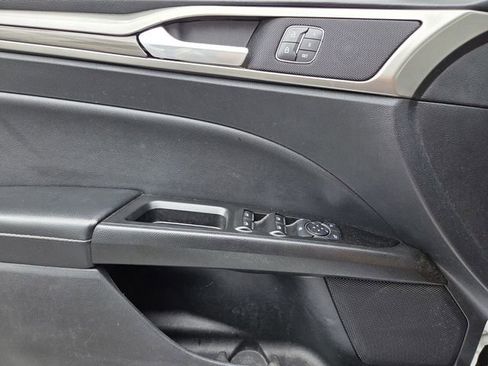 Certified 2019 Ford Fusion SEL FWD image 25