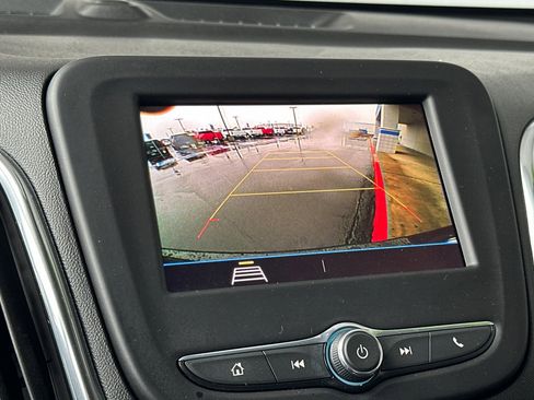 Used 2020 Chevrolet Equinox LT w/ LPO, Floor Liner Package image 19