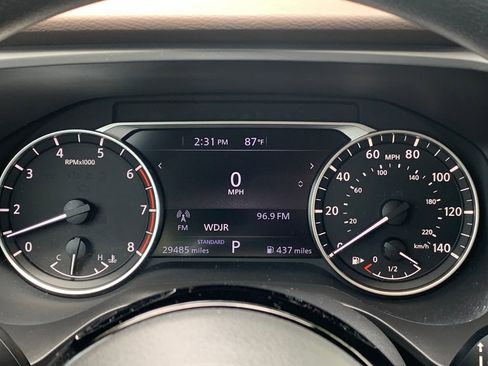 Used 2023 Nissan Rogue SV FWD image 11