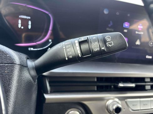 Used 2023 Kia Telluride LX image 29