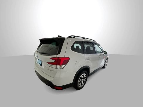 Used 2024 Subaru Forester Premium AWD/4WD image 8