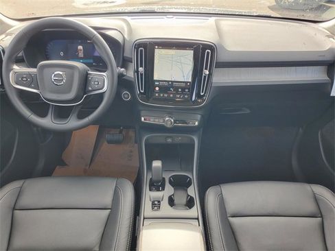 New 2026 Volvo XC40 B5 Core w/ Protection Package Premier image 28