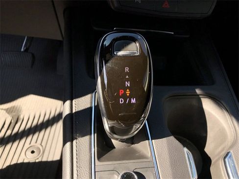 Used 2020 Cadillac XT4 Premium Luxury image 27