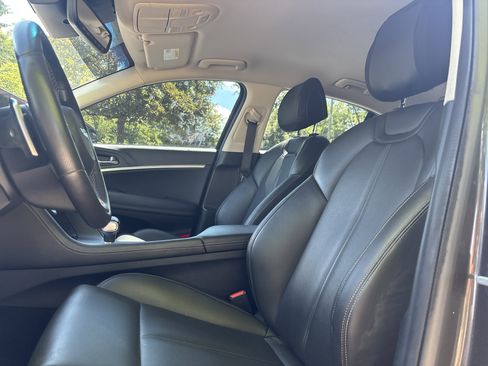 Used 2023 Genesis G70 2.0T AWD/4WD image 12