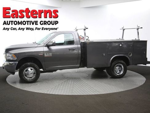 Used 2018 RAM 3500 Tradesman w/ Chrome Appearance Group image 58