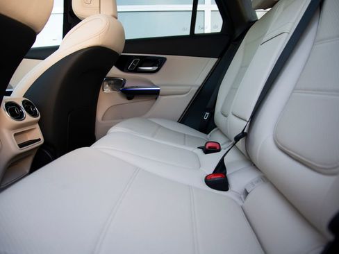 New 2026 Mercedes-Benz GLC 300 4MATIC image 13