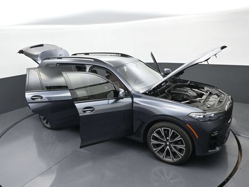 Used 2022 BMW X7 M50i AWD/4WD image 40