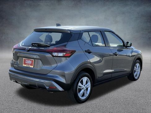 Used 2024 Nissan Kicks S FWD image 3