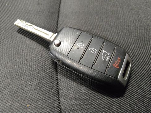 Used 2016 Kia Soul image 32