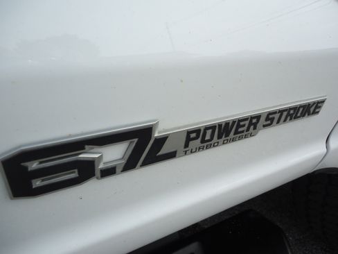 Used 2025 Ford F250 XLT w/ FX4 Off-Road Package AWD/4WD image 12