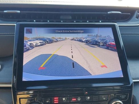 Certified 2022 Jeep Grand Cherokee Overland w/ Luxury Tech Group IV image 33