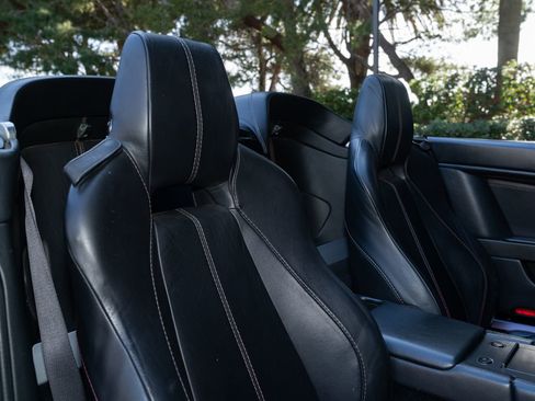 Used 2007 Aston Martin V8 Vantage Roadster RWD image 19