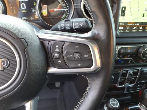 Used 2021 Jeep Wrangler Unlimited Sahara w/ Cold Weather Group image 22