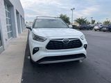 Certified 2020 Toyota Highlander Platinum image 3